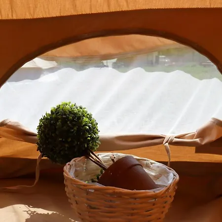Luna Rock Glamping - Blue Scai